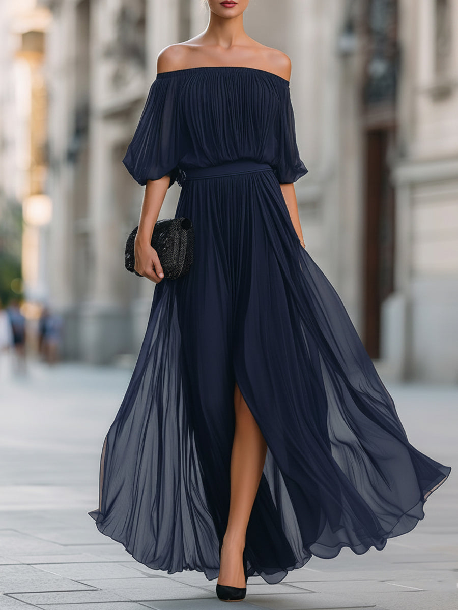 Plisseret maxikjole med off-the-shoulder i chiffon