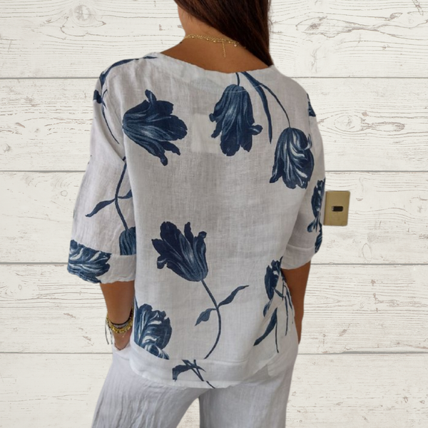 Despoina – Elegant Blomstret Top med Knapper