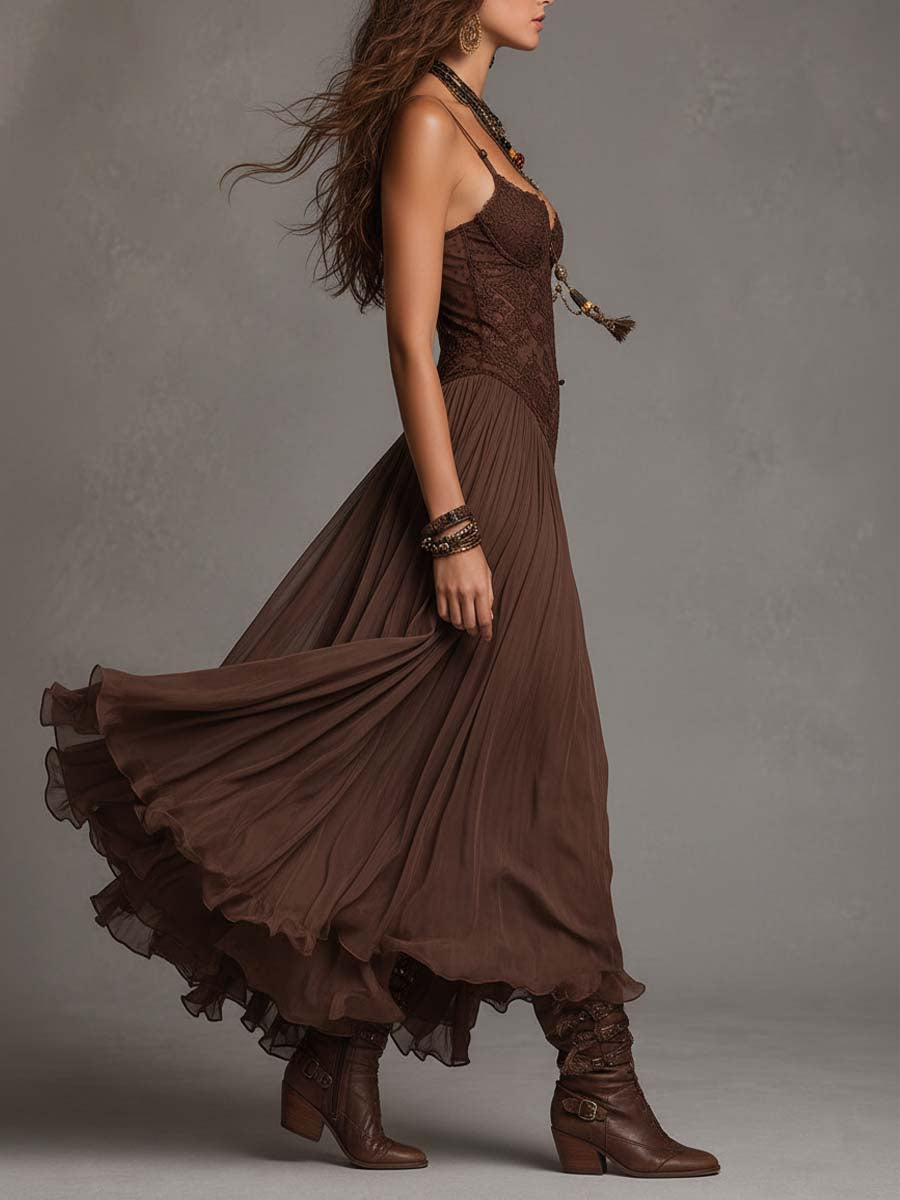 Amelie – Mørkebrun chiffon-maxikjole