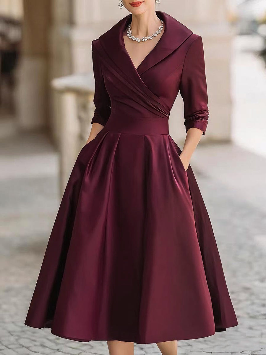 Vintage-inspireret midikjole i satin med draperet krave