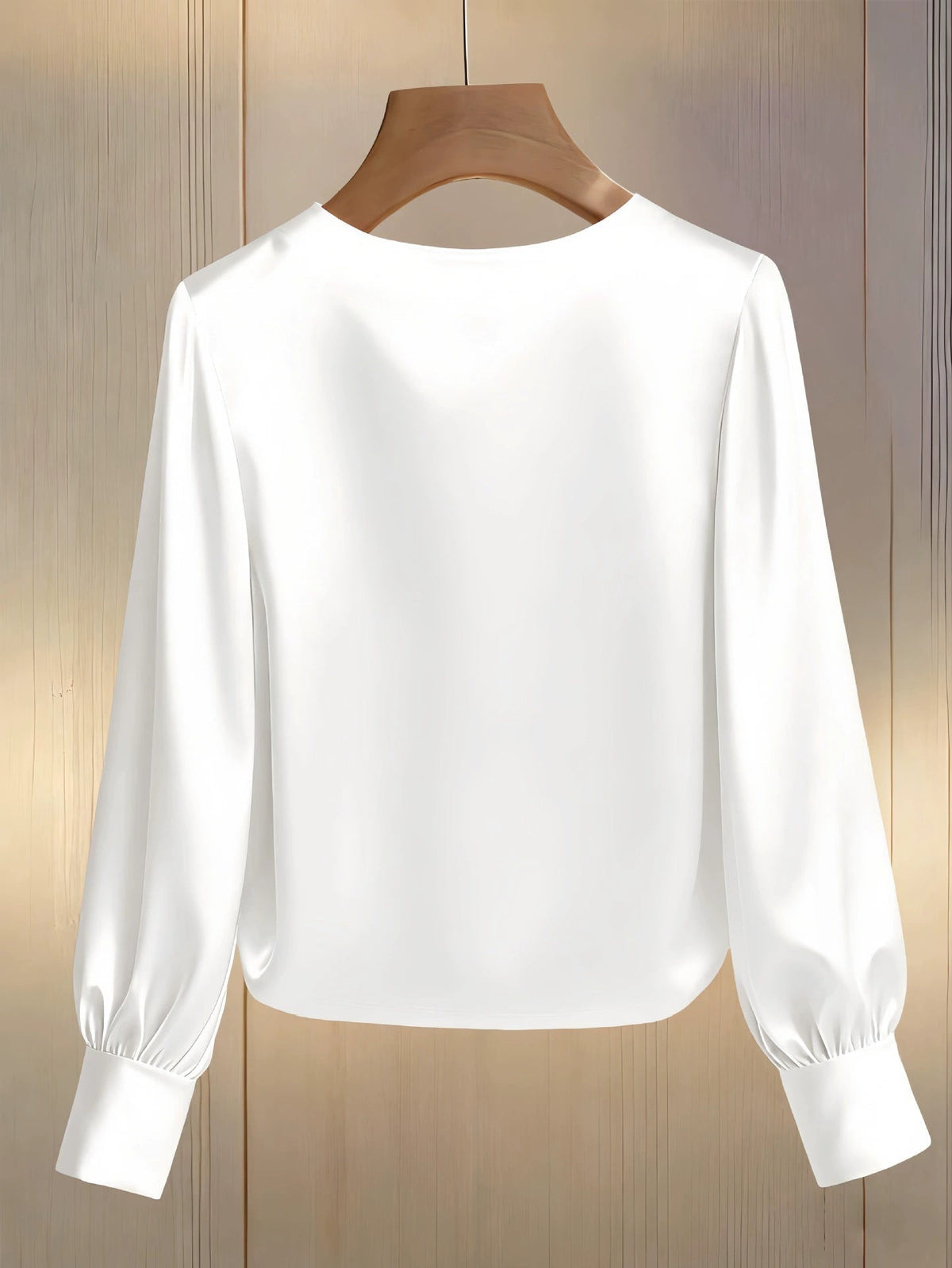 Aveline | Satinbluse med perlekant