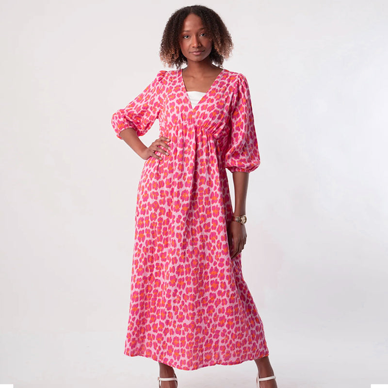 Sofie – Blomstret Sommerkjole med V-hals