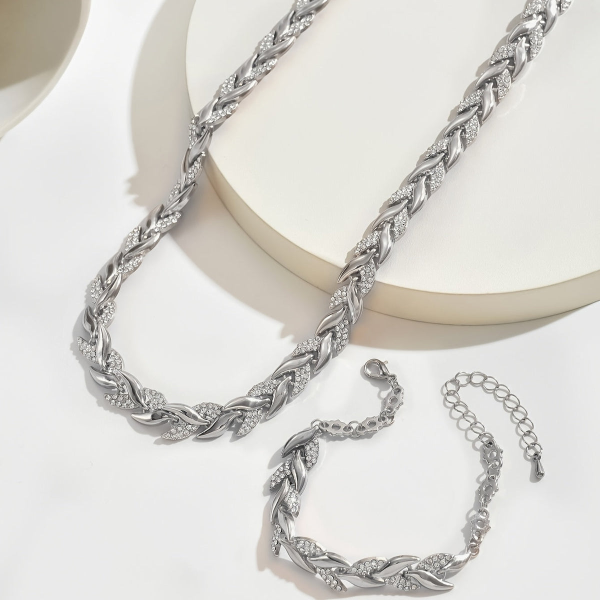 Amalie® | Håndlavet fiskehale-halskæde & armbåndssæt (2+1 Gratis)