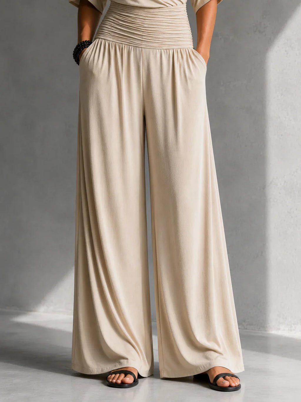Alia | Elegant jumpsuit med wrap-look og brede ben