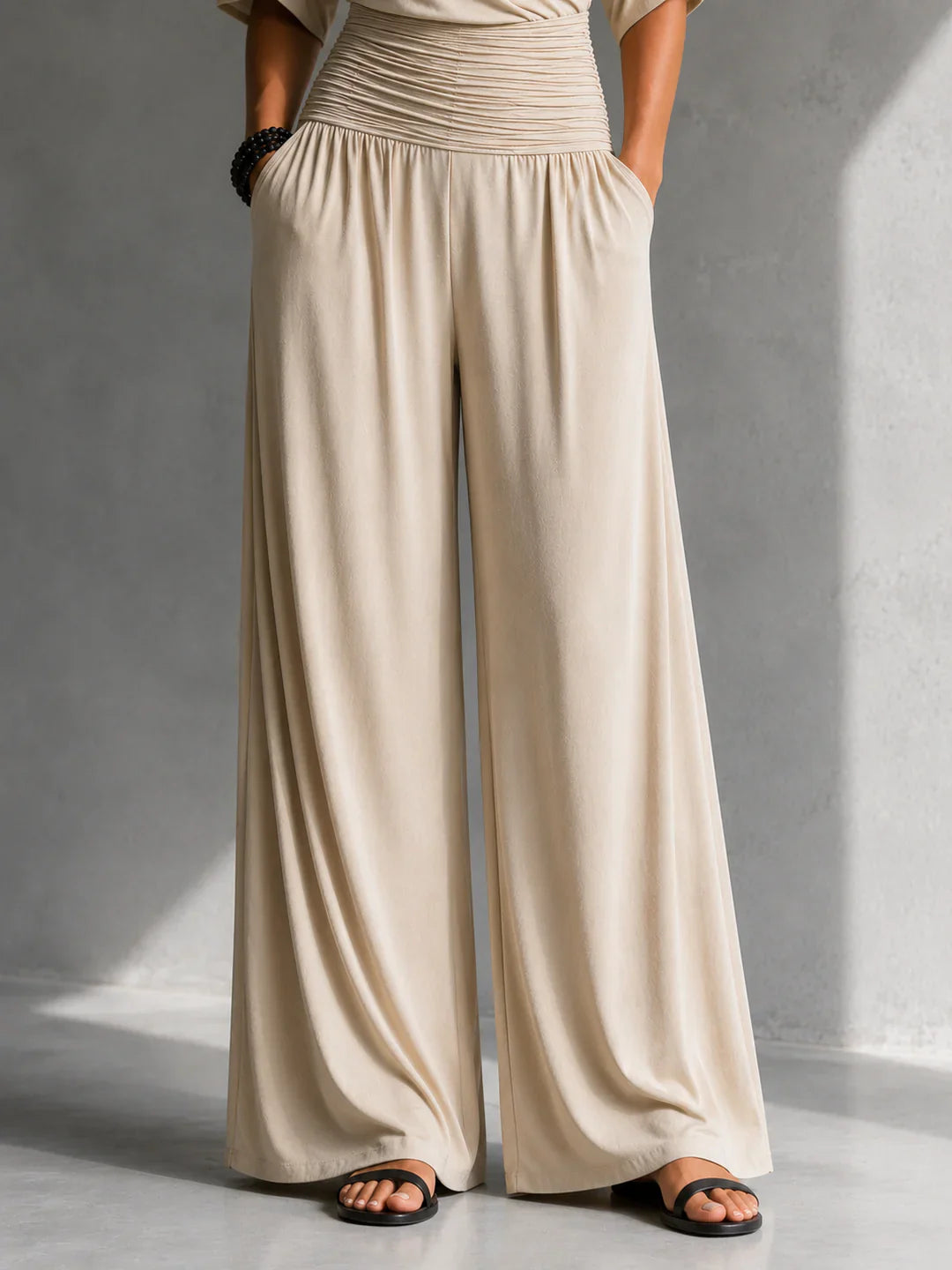 Alia | Elegant jumpsuit med wrap-look og brede ben