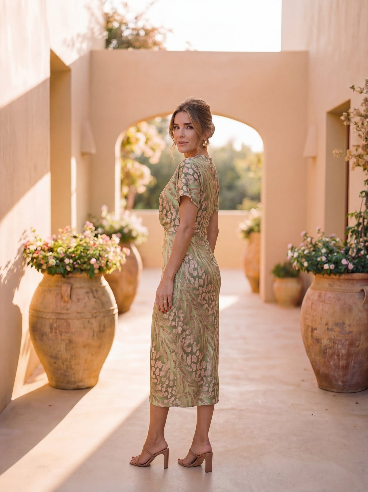 Antonella | Elegant kjole i let, faldende stof