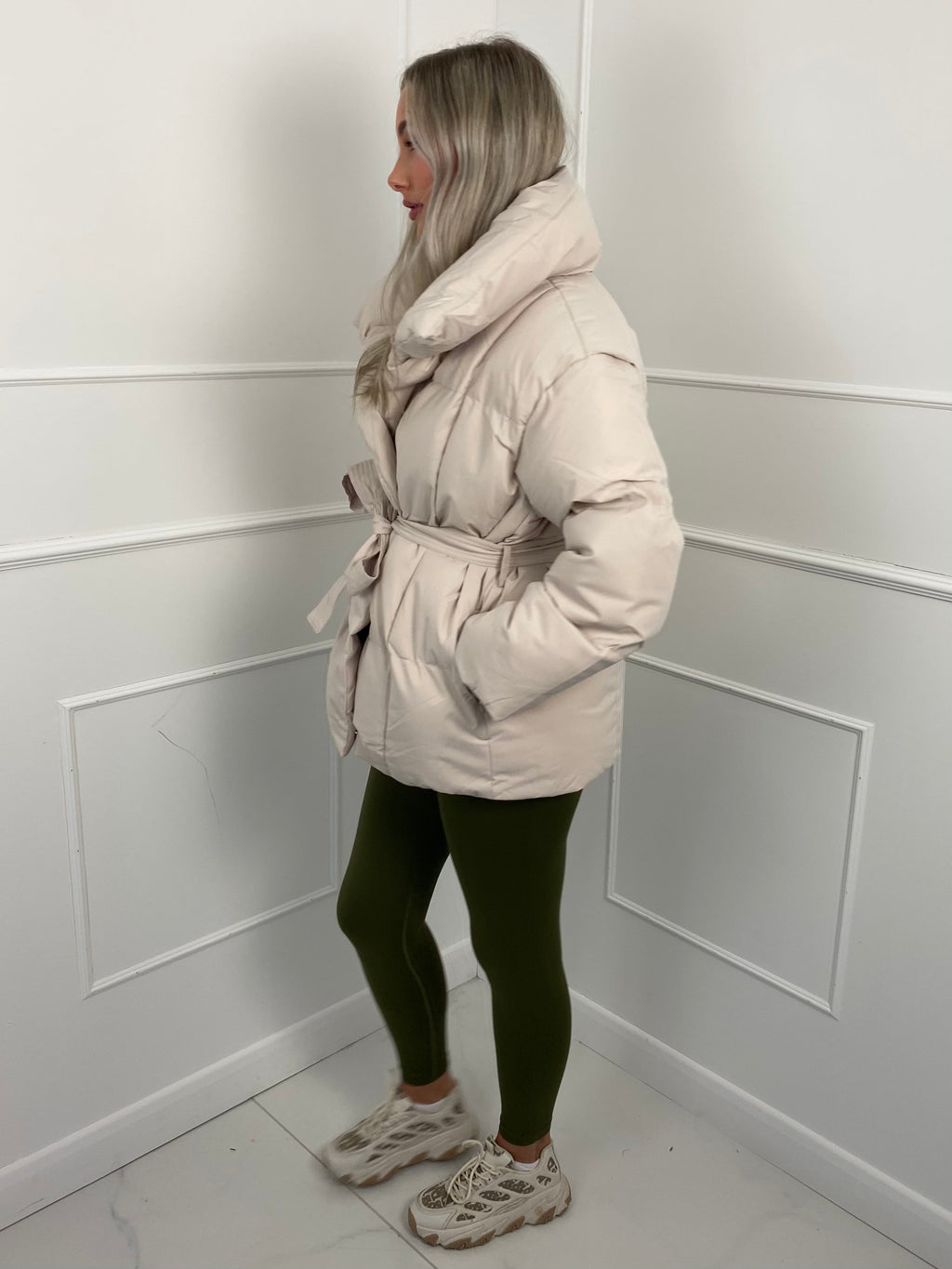 KARLY – Kort Bæltetaske-Pufferjakke