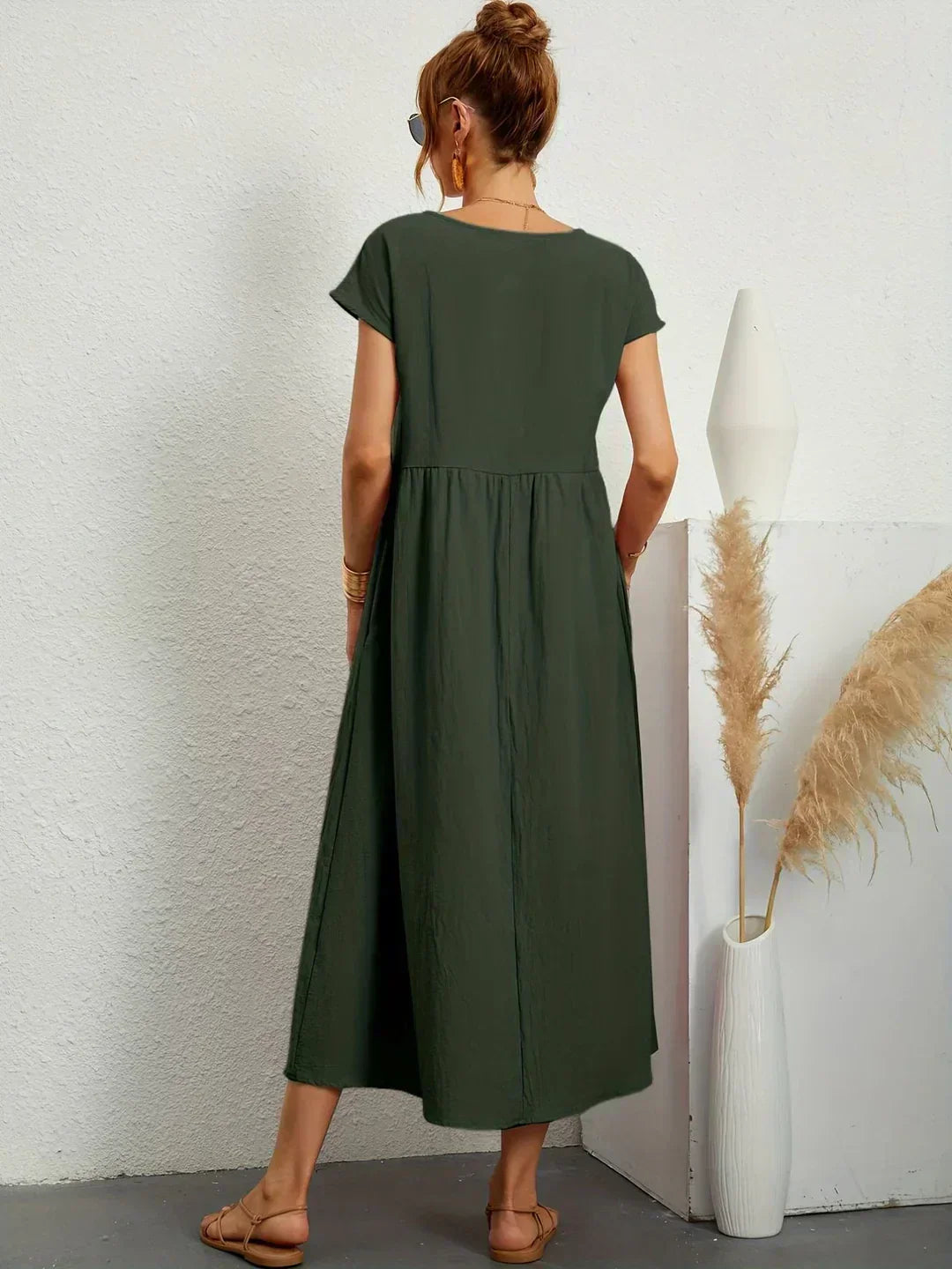 Gabrielle™ — Flydende midikjole med tidløs elegance