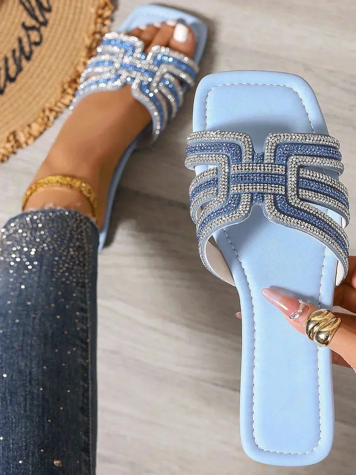 Amarai | Sandaler Slide