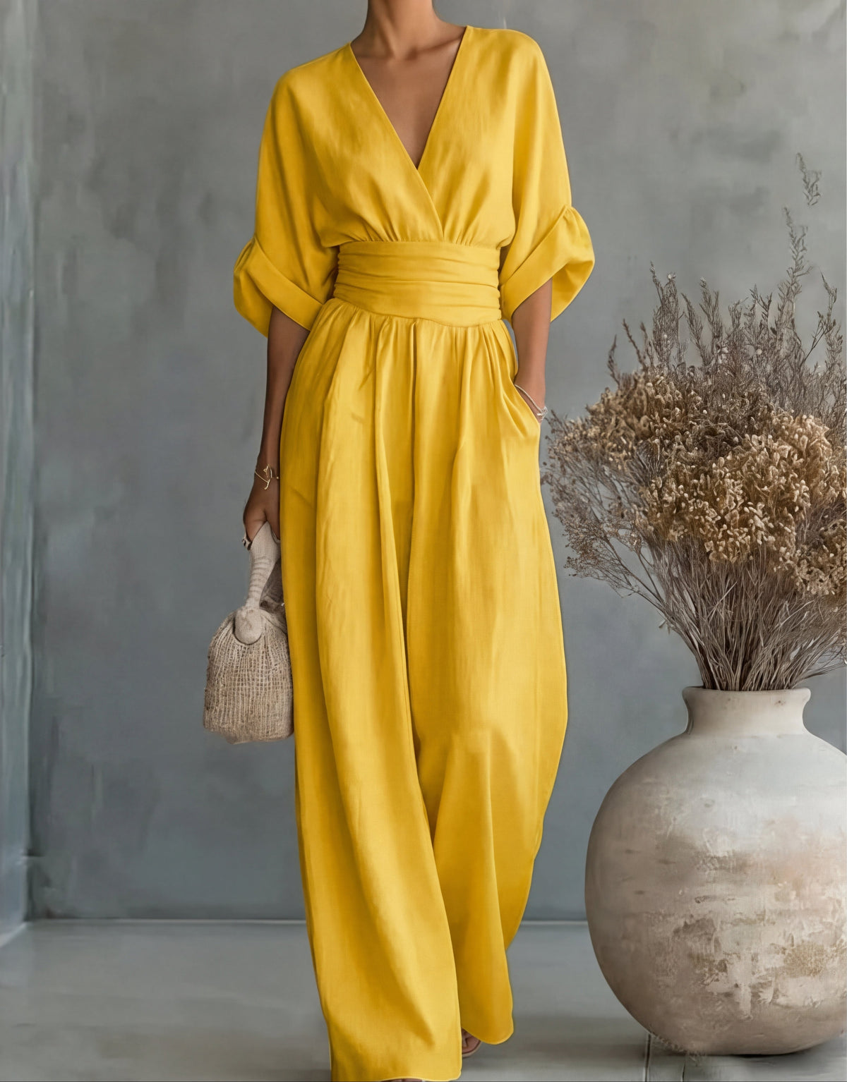 Noelia – Elegant jumpsuit med V-hals