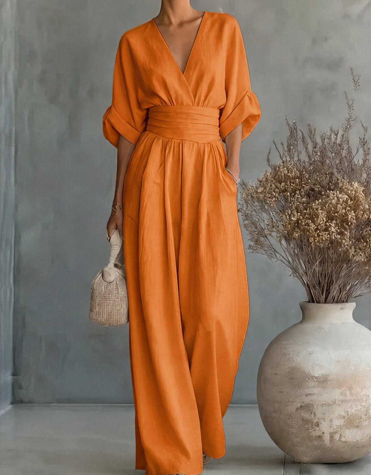 Noelia – Elegant jumpsuit med V-hals