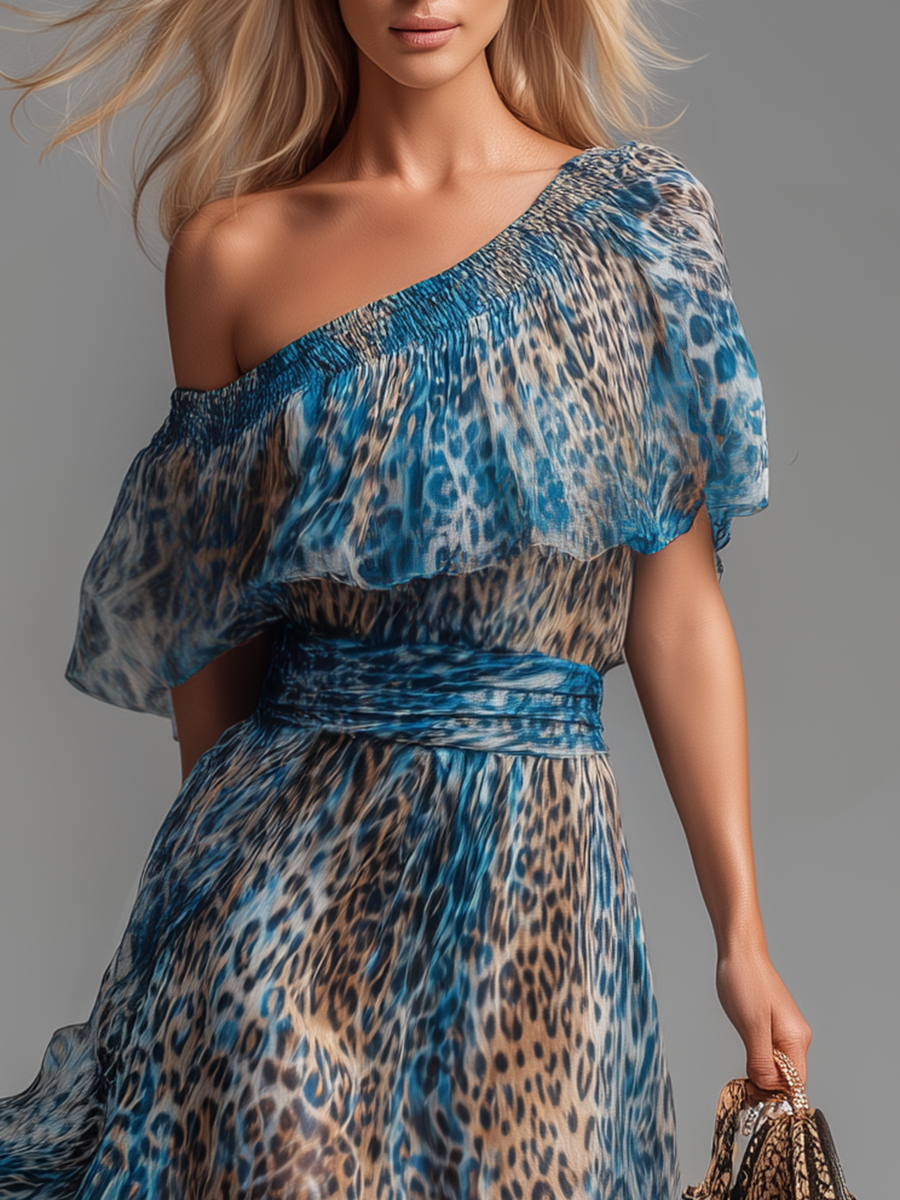 Selvaggia - Lang chiffonkjole med leopardprint og åbne skuldre