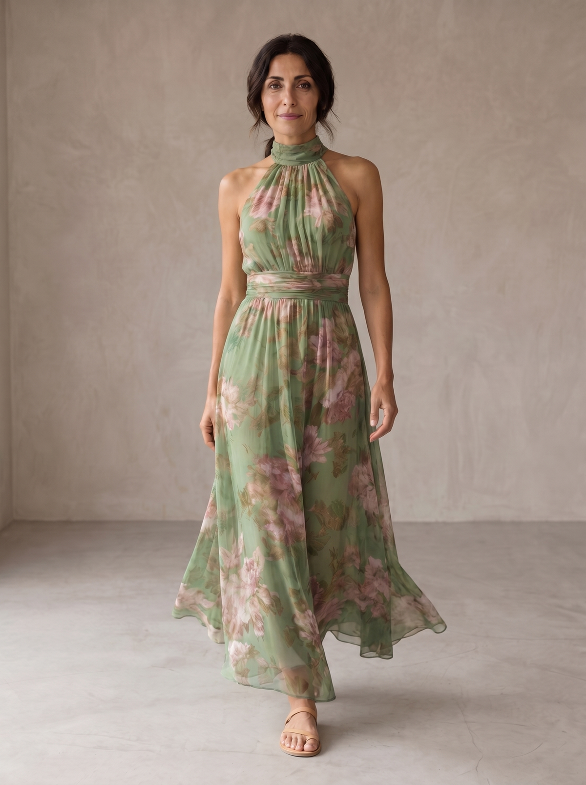 Livia | Elegant maxi-kjole med halterneck og blomstermønster