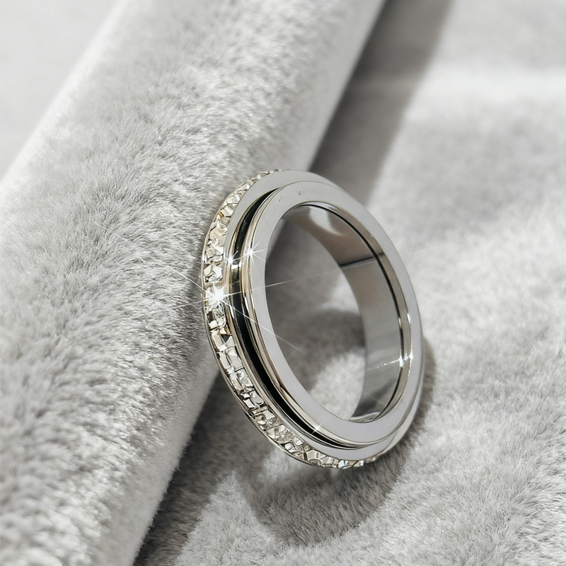 Valira – Elegant krystalring