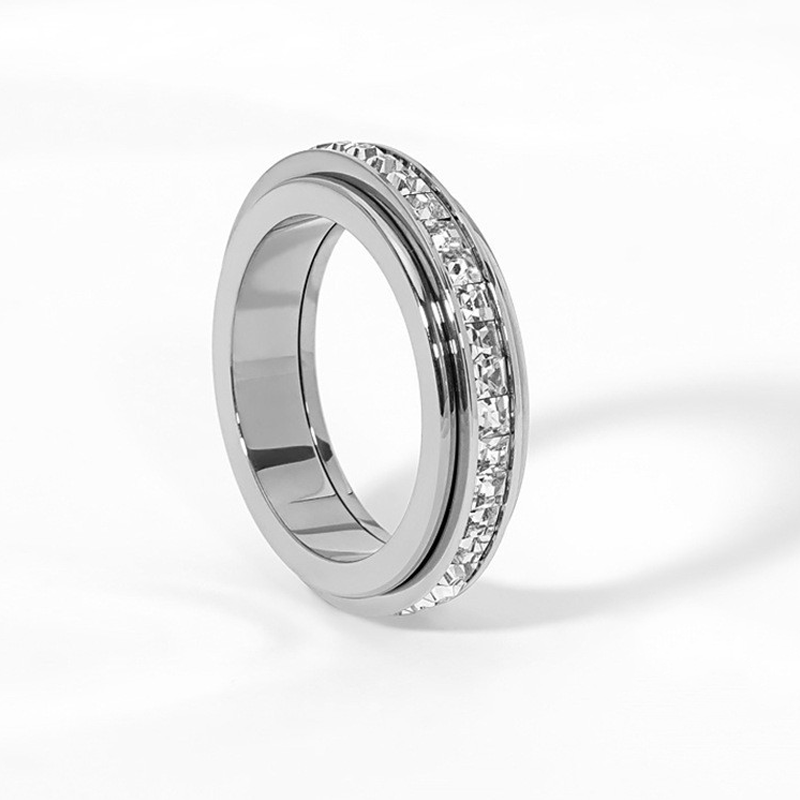Valira – Elegant krystalring