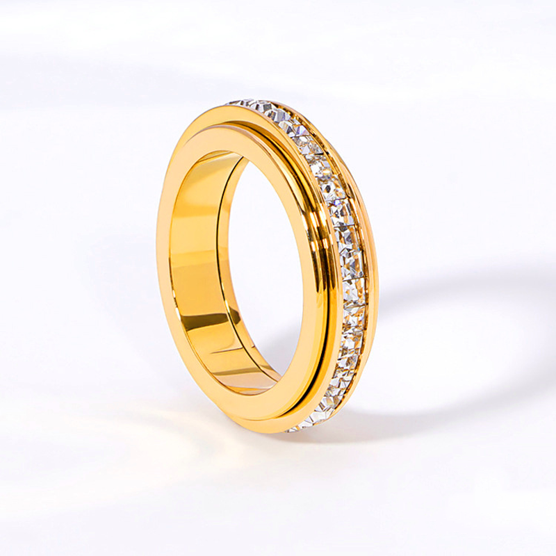 Valira – Elegant krystalring