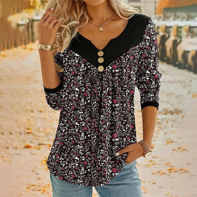 Eydis – Blomstret bluse med V-hals